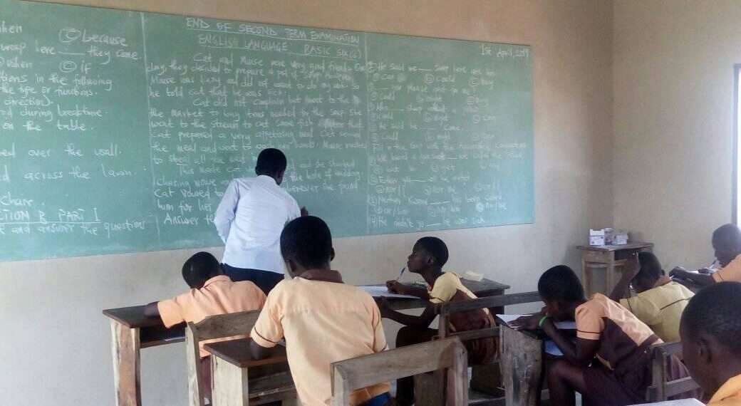 Teaching Profession Under Threat- Henry Akoto 1 A teacher teaching a class