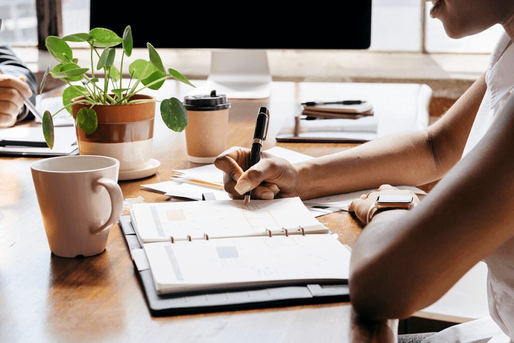 Black woman Scheduling 1200px