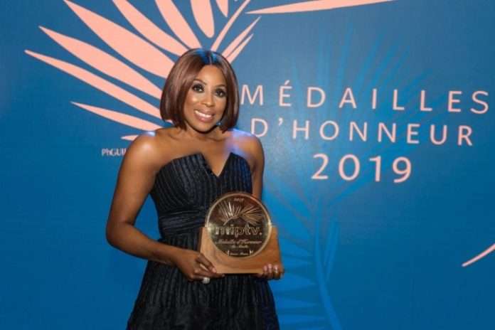 Mo Abudu Medalailes d honneur 696x464 1