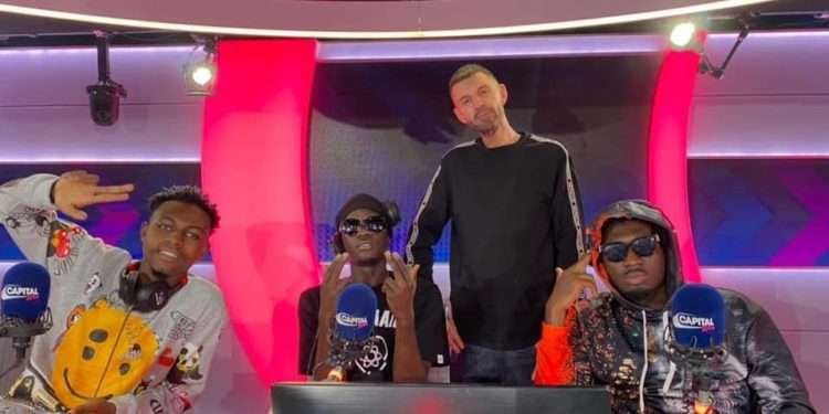 Ghana’s ‘new school’ rappers, Yaw Tog, Kweku Flick and Amerado have debuted on the Tim Westwood freestyle section as they performed a stellar radio freestyle.