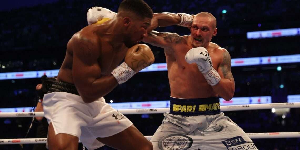 Battle between Oleksandr Usyk and Anthony Joshua