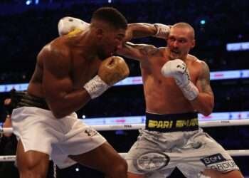 Battle between Oleksandr Usyk and Anthony Joshua