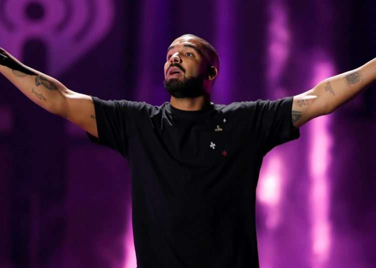 Drake's new album, 'Certified Lover Boy'(CLB) has finally been released and his fans aren't keeping calm about it.