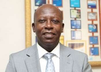 Don’t Expose Yourself to Risk by Carrying Money Around - Mr. Archie Hesse 2 Mr. Archie Hesse, CEO, Ghana Interbank Payment and Settlement Systems (GhIPPS)