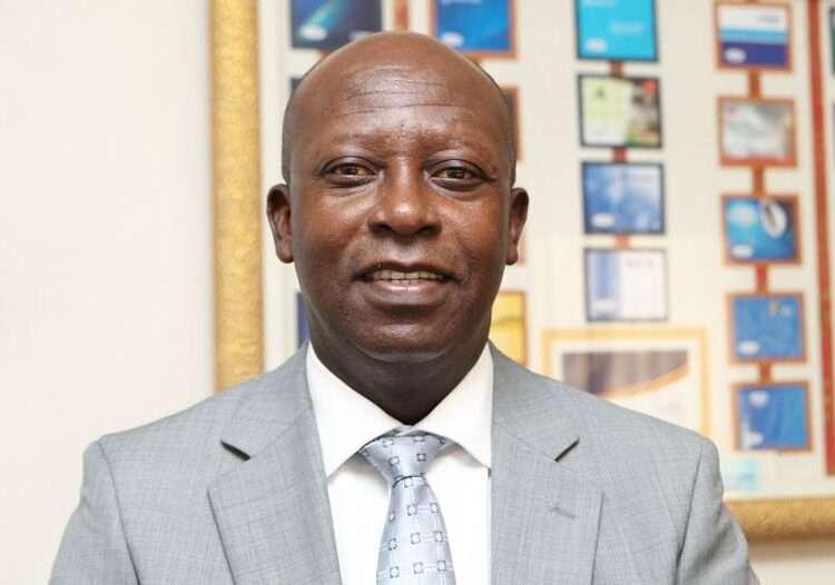 Don’t Expose Yourself to Risk by Carrying Money Around - Mr. Archie Hesse 1 Mr. Archie Hesse, CEO, Ghana Interbank Payment and Settlement Systems (GhIPPS)