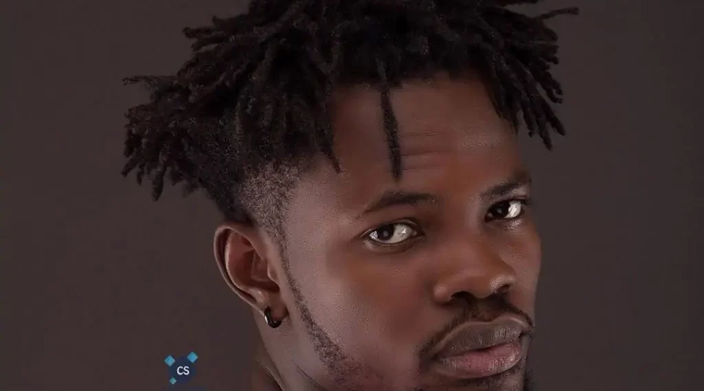I used to be a rubbish collector at Dome – Fameye 1 Fameye has warmed hearts online following a donation he made to some disaster victims. This comes after Fameye promised to donate some items to the victims of the disaster