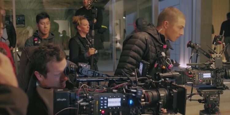 Hollywood TV and Film Workers Authorize Strike 1 Members of the International Alliance of Theatrical Stage Employees (IATSE) union representing roughly 60,000 film and television workers have voted to authorize a strike that could shutter Hollywood productions indefinitely.