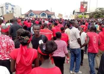 Teacher Unions Threaten to Protest over Laptop Project Deductions 1 Teacher Unions Threaten to Protest over Laptop Project Deduction