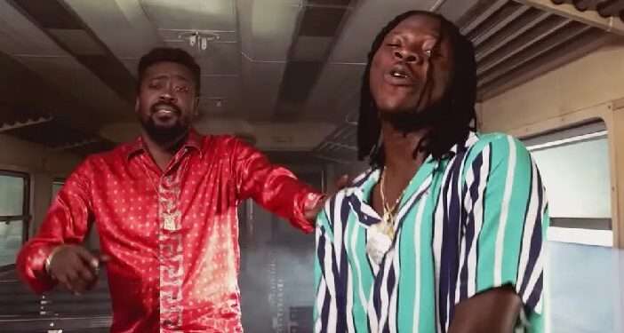 Beenie Man Calls for Collaborations Between Jamaican and Ghanaian Artists 1 Beenie Man, while disclosing his intentions to have other collaborations with Stonebwoy has called for more collaborations between Jamaican and Ghanaian artists.