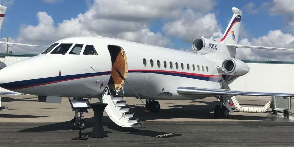 Picture of a private jet