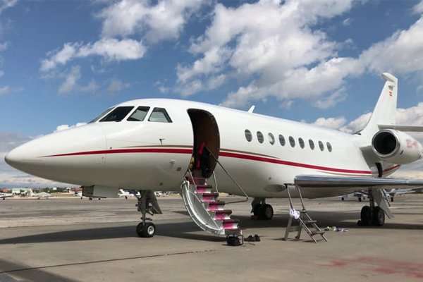 private jet charter 2000
