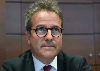 Paris Hospitals Chief Faces Public Uproar Over Unvaccinated Patients Paying for Treatment 4 Paris AP-HP Hospitals system Chief, Martin Hirsch, has set a fierce debate, after questioning whether people refusing to vaccinate against COVID-19 should continue to have their treatment covered by the government’s public health insurance scheme.