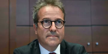 Paris AP-HP Hospitals system Chief, Martin Hirsch, has set a fierce debate, after questioning whether people refusing to vaccinate against COVID-19 should continue to have their treatment covered by the government’s public health insurance scheme.