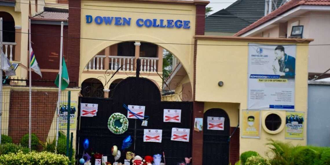 Dowen College, Lagos, Dr. Olumide Phillips, and members of the school's board have stepped down from office.