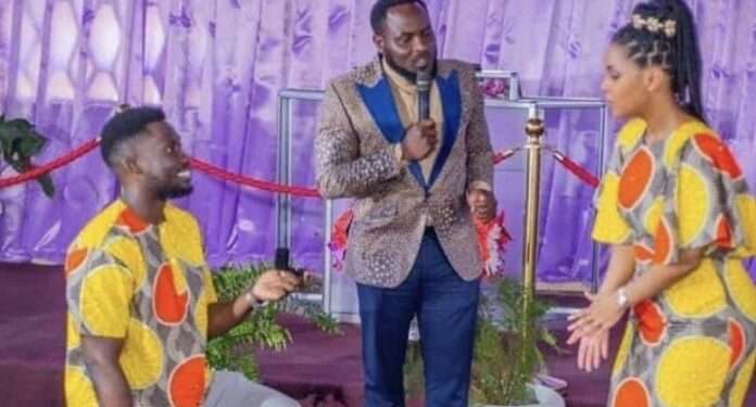 Proposal in Church Gone Wrong 1 Propose Viral pictures of a man who had plans of proposing to his girlfriend in church in front of a congregation was disappointed after the lady rejected to marry him.
