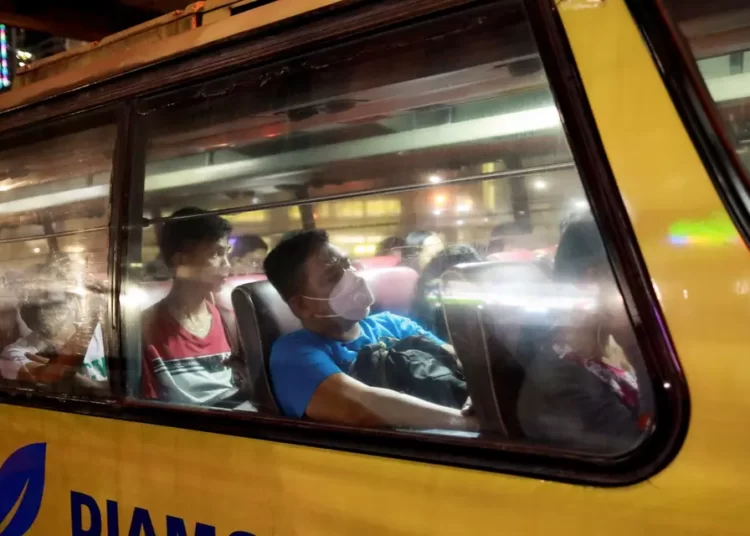 Philippines Bus Bombing: One Child Killed, Six Wounded 1 Philippines