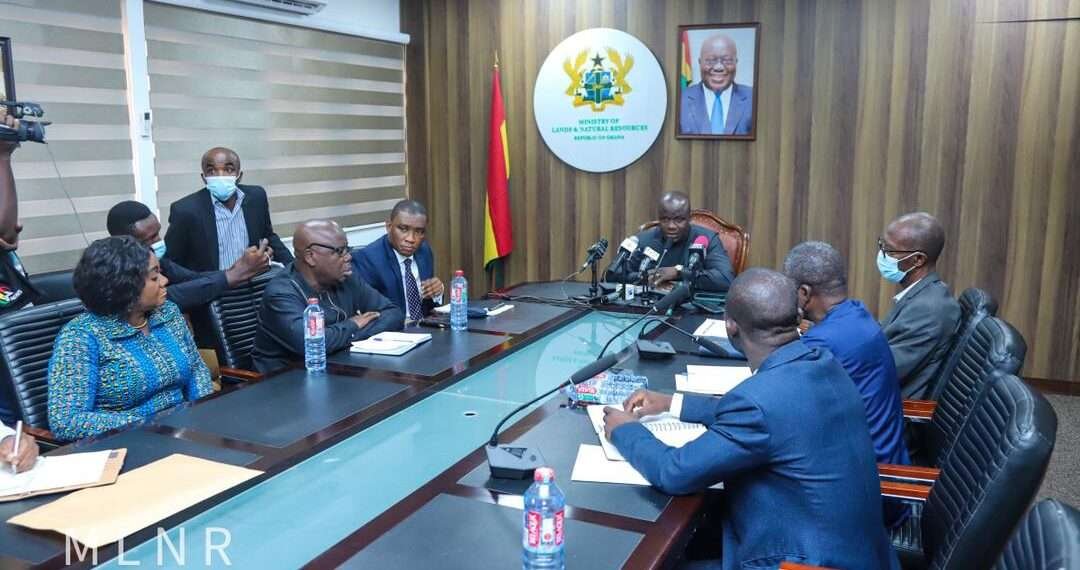 The Benjamin Aryee committee has submitted its report to the Lands and Natural Resources Minister, Samuel Abu Jinapor, on the Appiate explosion.