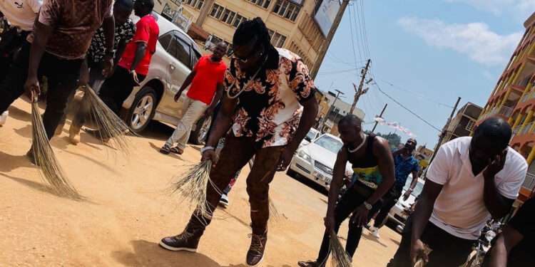 Ugandan Singer, Pallaso, forced to sweep streets After Showing up Late for a Concert 1 Ugandan Singer, Pallaso forced to sweep streets After Showing up Late for a Concert