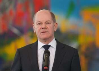 Germany’s Scholz Urges Russia to De-escalate Over Visit to Kyiv 9 scholz GettyImages 1237873038