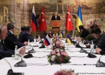 Russia, Ukraine negotiators sit down for peace talks in Turkey