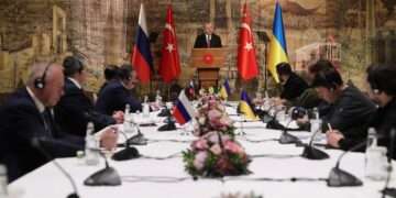 Russia, Ukraine negotiators sit down for peace talks in Turkey