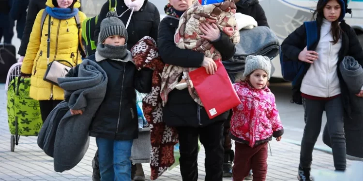 3.8 Million People Flee Ukraine- UN 1 AP22063662100978