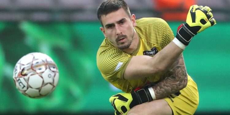 Belgian Goalkeeper Dies At Age 28