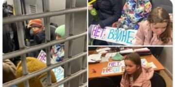 Children Arrested in Russia for Waving Signs of 'no more war'