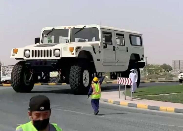 Sheikh has built the world's biggest Hummer H1, with stairs, a toilet with a sink and a guest space with a 360-degree view spread out over two storeys.