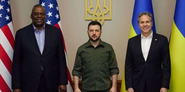 US Wants Russia Weakened in Ukraine 1 Mr Austin (L), Volodymyr Zelenskyy (M) and Mr. Blinken (R)