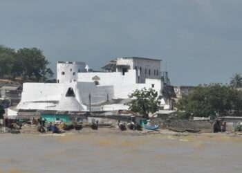 Michael Nyam, Director of the National Disaster Management Organization (NADMO) in the Shama district of the Western Region, has expressed his outfit’s readiness to resettle residents in the Anlo beach community displaced by tidal waves.