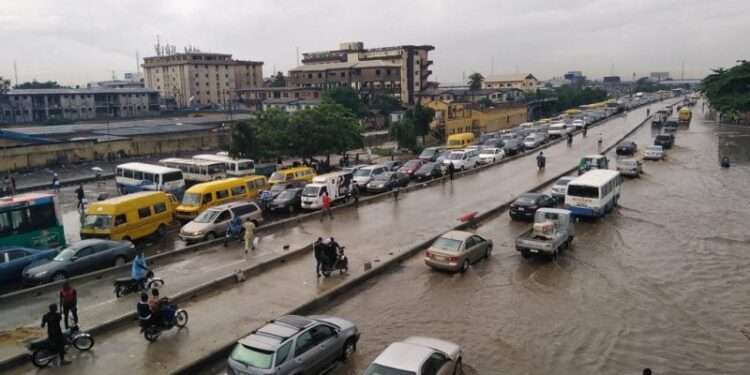 GMet Calls on Ghanaians to Regard Weather Forecasts 1 Head of Central Analysis and Forecasting at the Ghana Meteorological Agency (GMet), Felicity Ahafianyo, has called on the public to weather forecast warnings by the Agency.