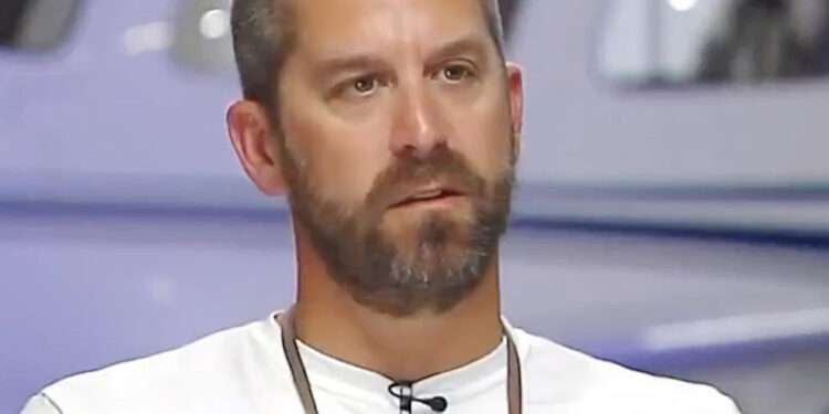 Passenger Who Landed Plane Without Experience Shares His Story As His Identity Is Revealed