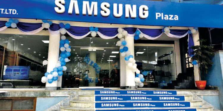 Samsung Falls To 4th Place On The List Of Top Global Tech Companies 1 Samsung Falls To 4th On The List Of Top Global Tech Companies