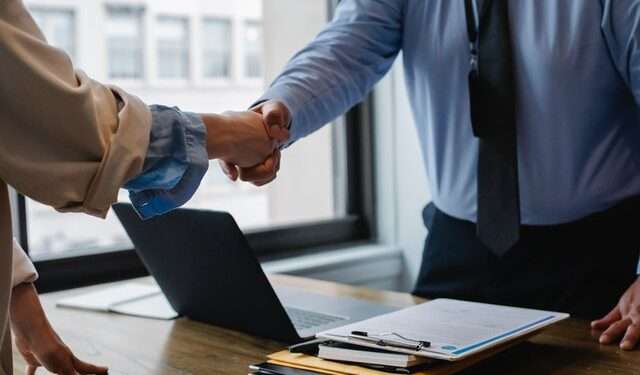 Administrative Assistant & Sales Executive Needed 1 sales