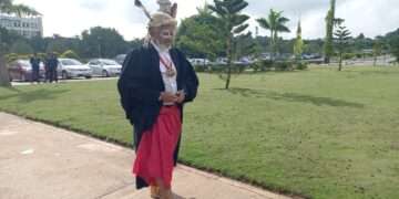 Human Rights Lawyer Attends Supreme Court Proceedings In Traditional Worshippers' Attire