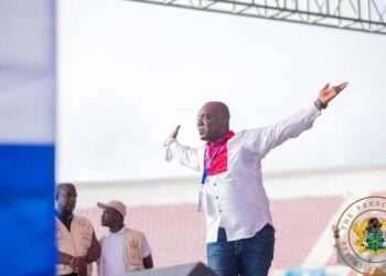 The newly-elected General Secretary of the New Patriotic Party (NPP), Justin Kodua Frimpong, has pledged not to take sides and publicly support any flagbearer aspirant ahead of the NPP’s Presidential primaries.