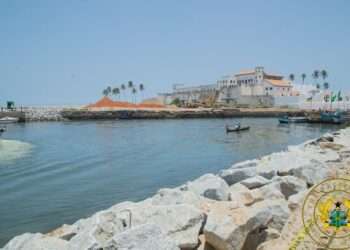 President Akufo-Addo has inspected an ongoing work on the construction of the Elmina Fishing Harbour, as part of his 2-day working visit of the Central Region.