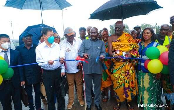 Vice President Commissions Sinohydro Road Project In Central Region 1 Vice President, Dr Mahamudu Bawumia, has commissioned a Sinohydro road project in the Central Region.
