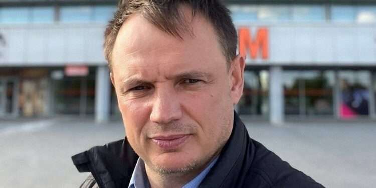 Russian-appointed governor dies in car crash.