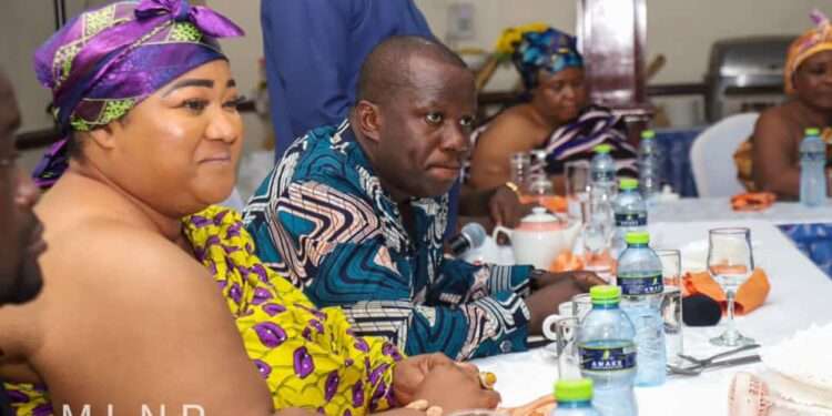 The Minister for Lands and Natural Resources, Samuel A. Jinapor, has called on the Queen mothers of the Asanteman traditional council to assist government in the fight against illegal mining in their various traditional areas.