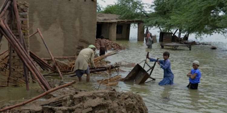 <strong>Pakistan’s Prime Minister Pleads For Global Aid</strong> 1 PAKISTAN