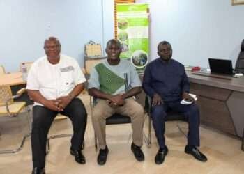 Deputy Minister for Lands and Natural Resources, Hon. Benito Owusu-Bio (r)