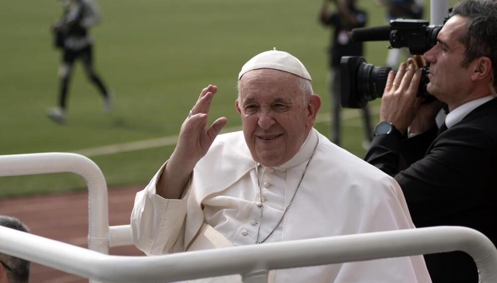 <strong>Pope Urges Congo’s Youth To Work For A Peaceful And Honest Future</strong> 1 Pope Francis waves at worshipers at the Martyrs’ Stadium in Kinshasa, Congo