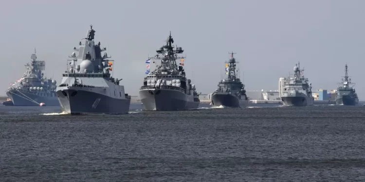 The Russian fleet, led by the Admiral Gorshkov frigate