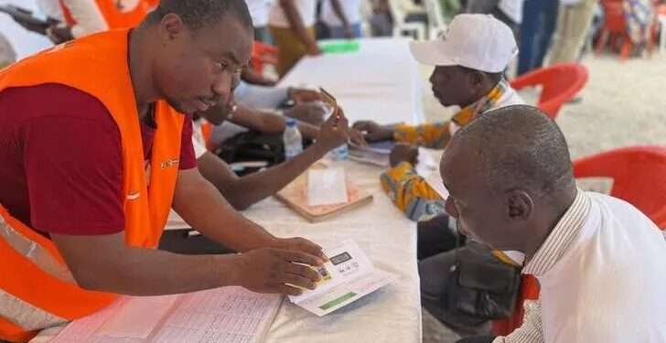Cocoa Farmers in Côte d’Ivoire Get Electronic Cards to Track the Cocoa Beans to Ensure Fair Prices