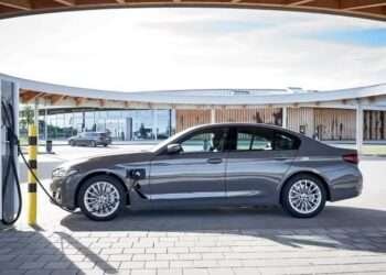 2024 BMW i5 Sedan Teased for The First Time Ahead of October Launch