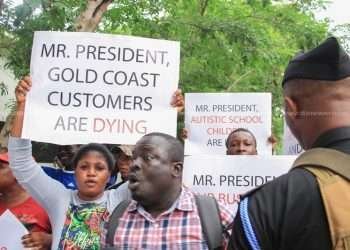 SEC Renews Commitment to Address Concerns of Gold Coast Fund Customers 1 Gold Coast Fund Managament protestors 23 350x250 1