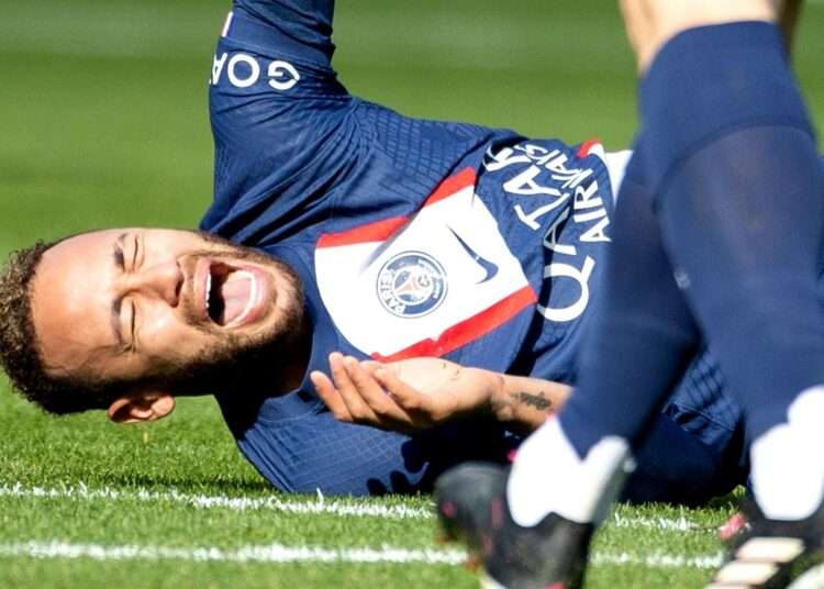 Neymar to Miss the Rest of the Season As He Undergoes Surgery, Denies Transfer Rumours Away from PSG