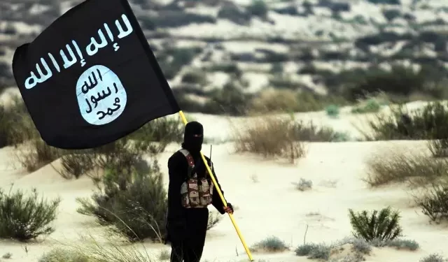 <strong>26 Killed in Syria Desert Ambush</strong> 1 ISIS